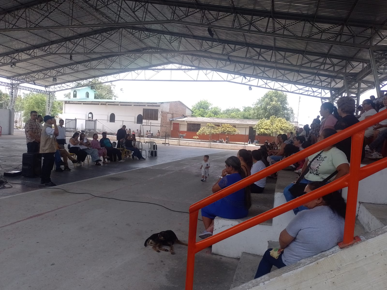 Invitación a los Campamentos Juveniles en la Institución