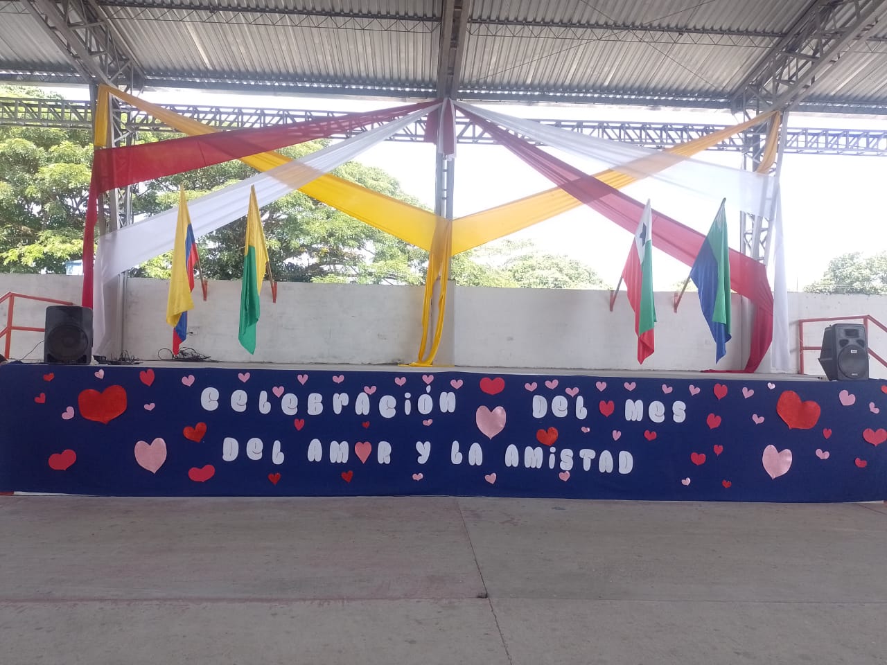 Izada de Bandera – Mes del Amor y la Amistad